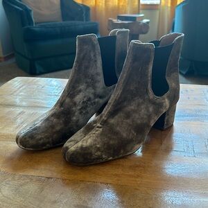Madewell Walker Chelsea boot in Velvet -Silver size 10 - Like New